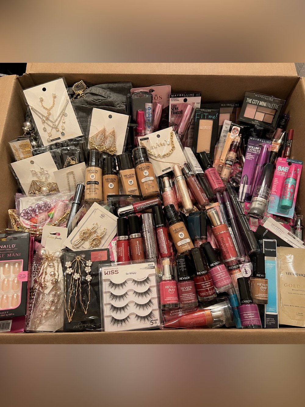 Mystery RESELLERS makeup / skincare / self care / jewelry lot wholesale bulk